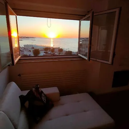 Seafront Suites Apartment